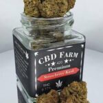 Strwaberry Kush Bud in Produktglas von cbd farm